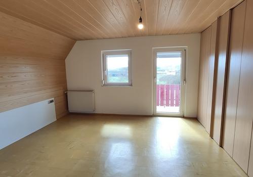 Schlafzimmer mit Einbauschrank