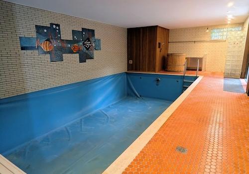 Schwimmbad und Sauna