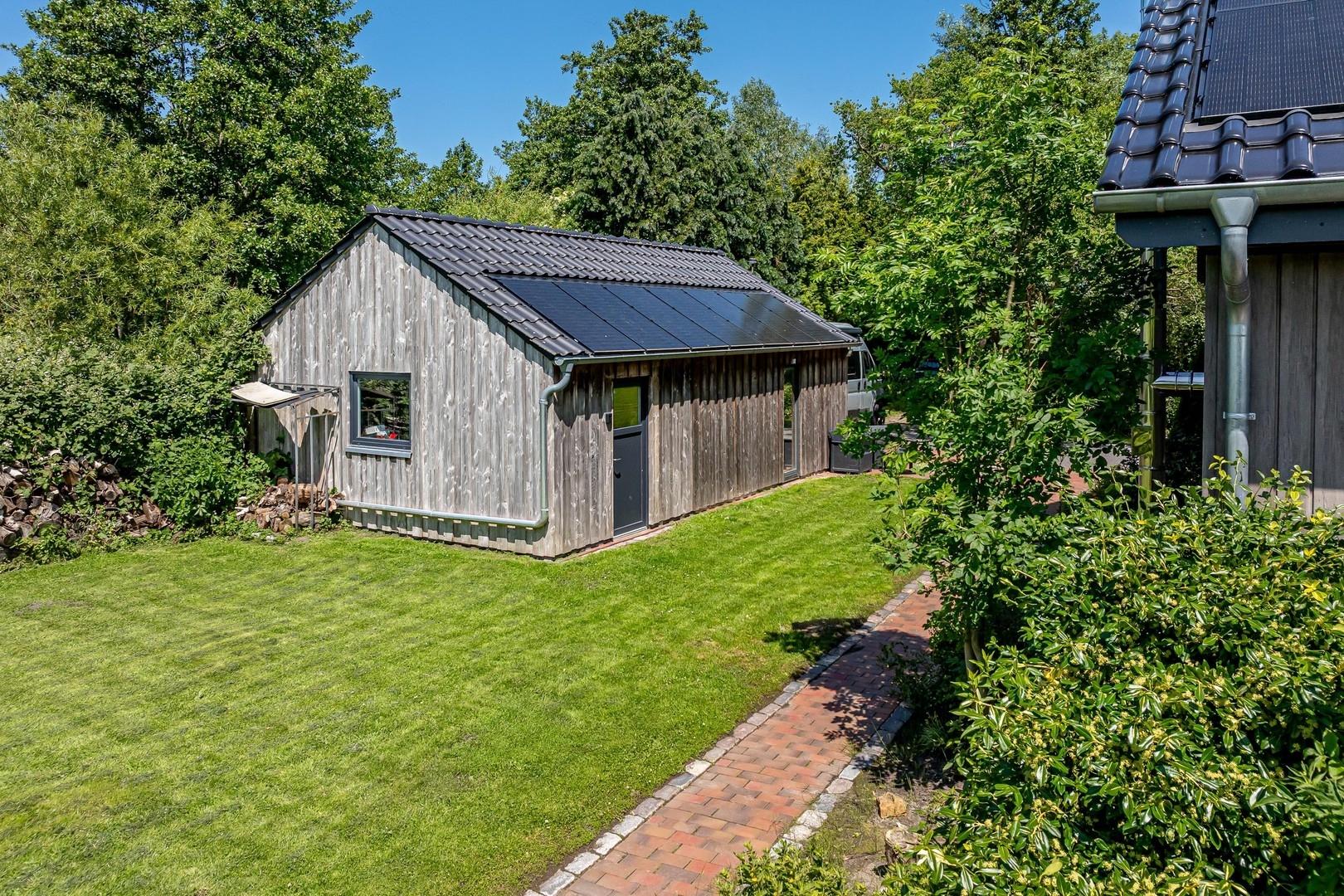 Garage mit Indach-Solar