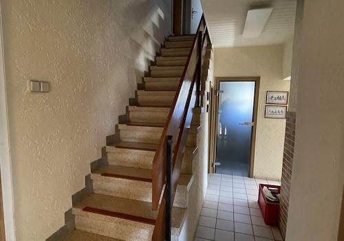 Treppe zum 1. OG