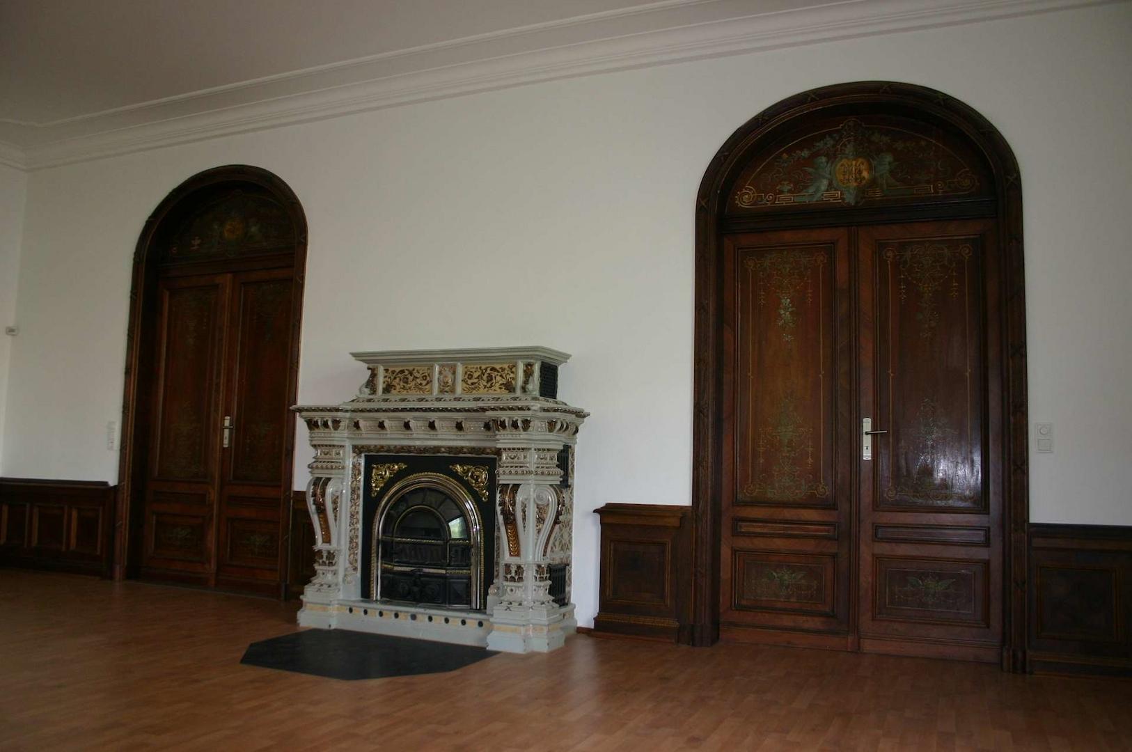 Kamin leerstehend