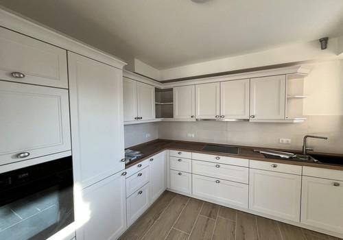 neuw. Küche mit Miele-Geräten