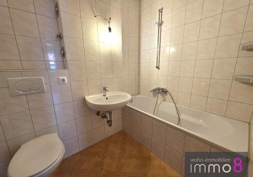 Bad mit Wanne
