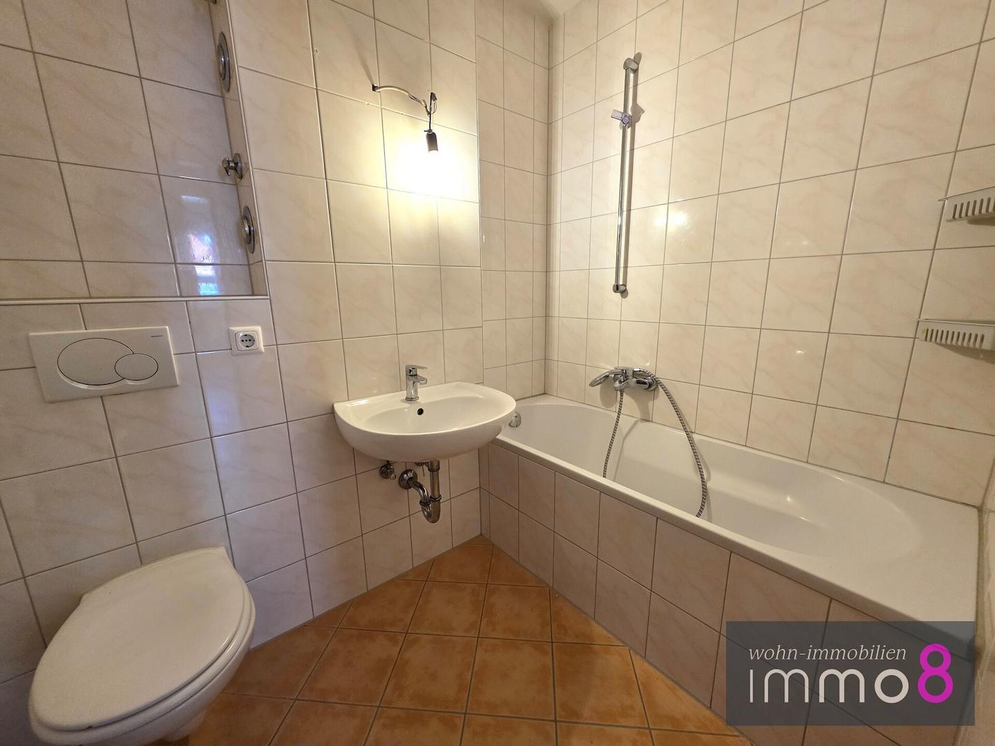 Bad mit Wanne