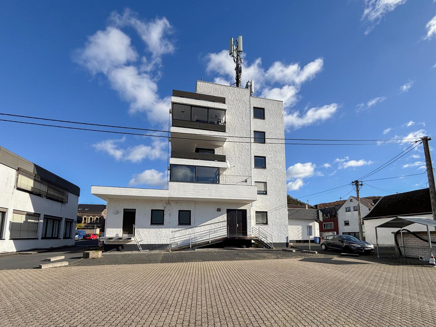Mehrfamilienhaus