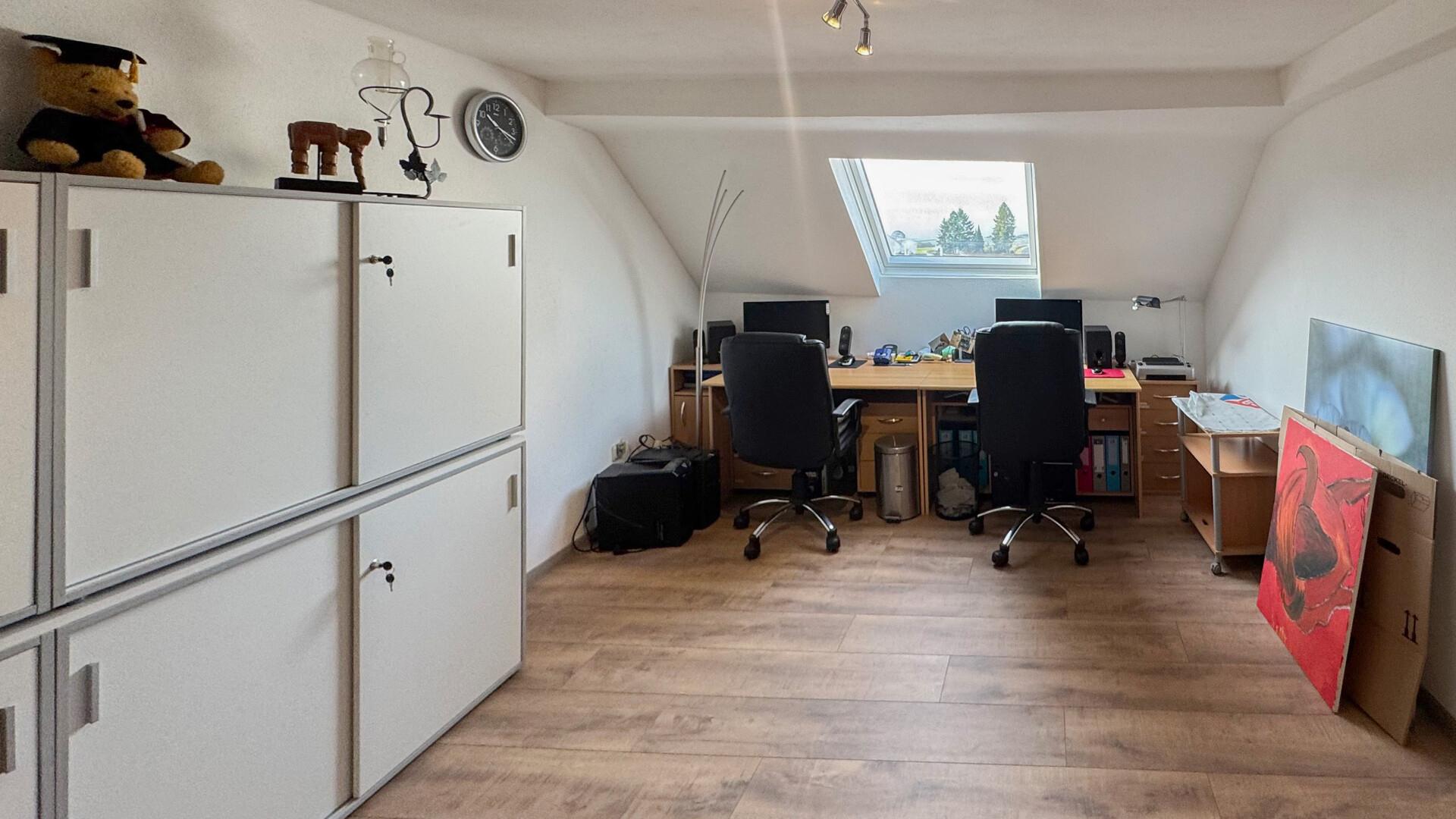 Büro OG 
