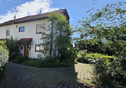 DHH am Ende eines Privatwegs