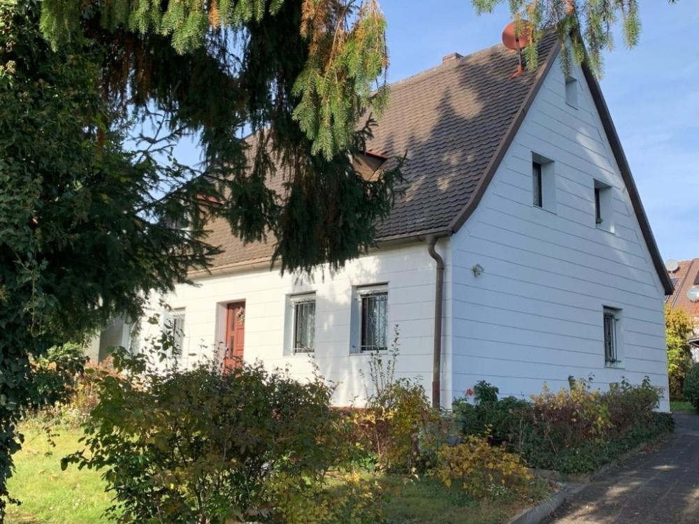 Straßenansicht