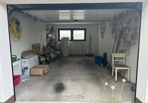 Garage mit elektr. Sektionaltor