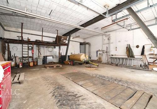 Garage mit Grube