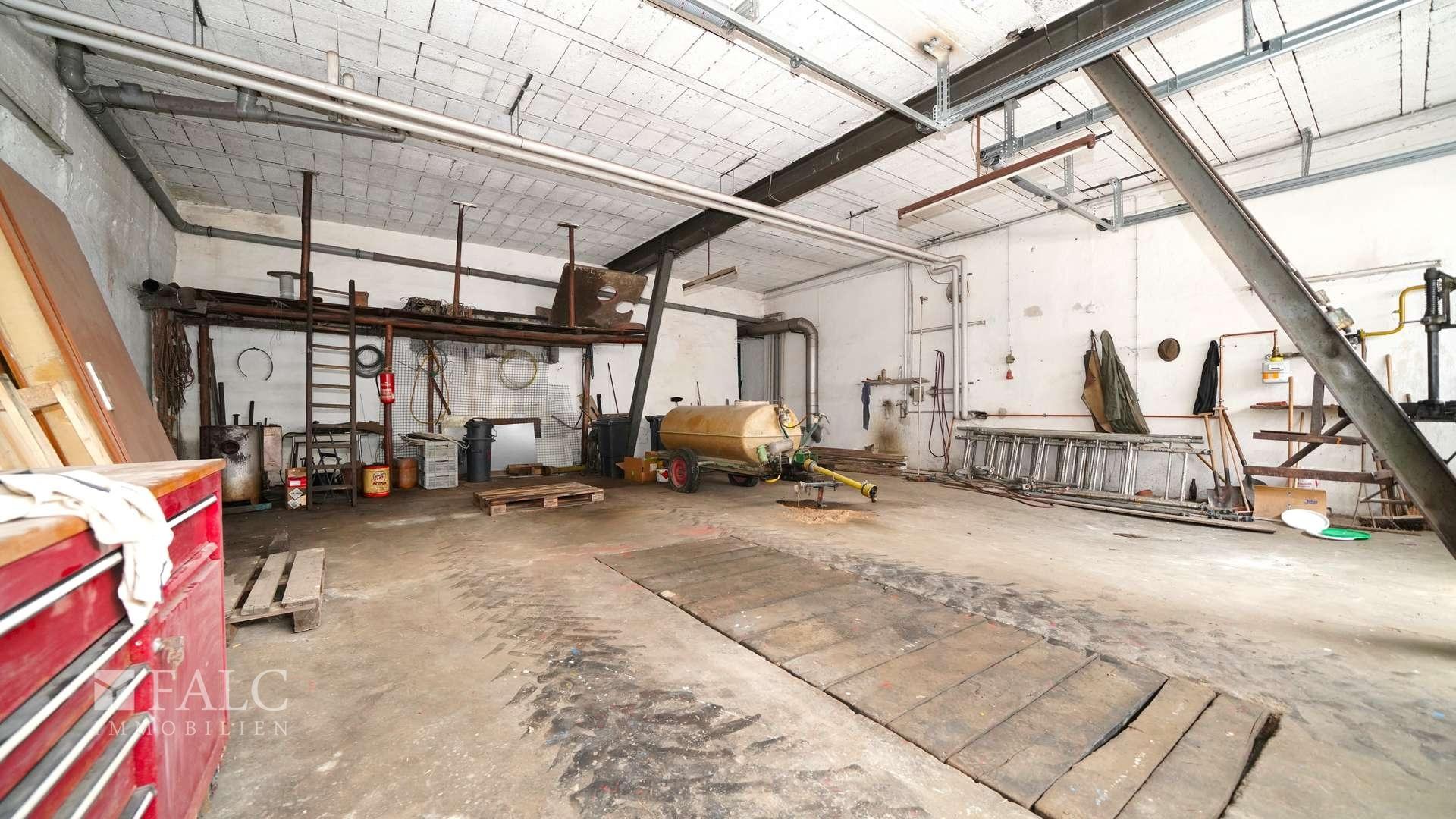 Garage mit Grube