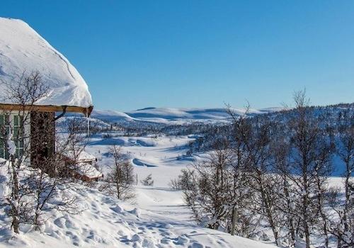 Hütte im Schnee