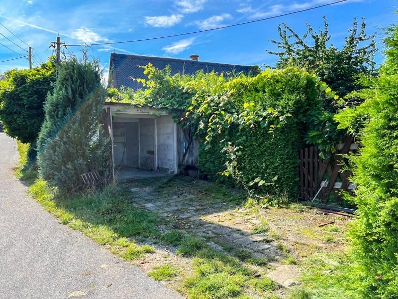 Garage und Stellplatz