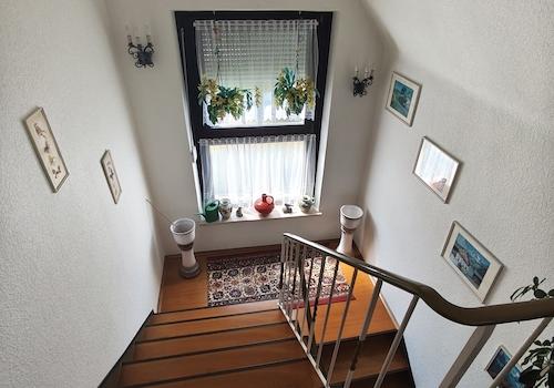 Treppenhaus zum 1.OG