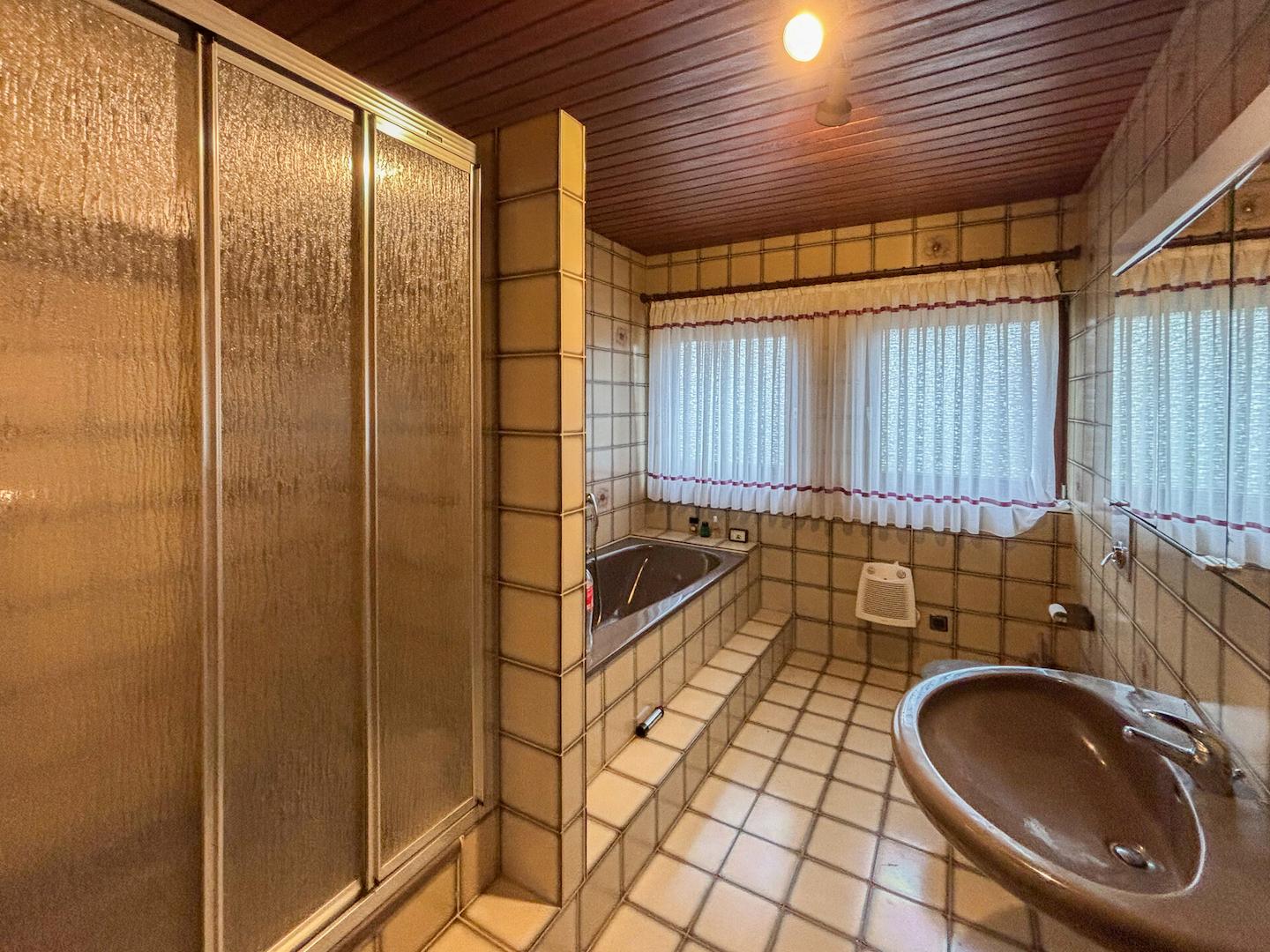Badezimmer EG 