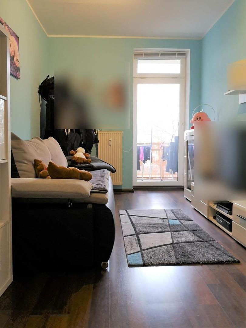 Büro / Kinderzimmer mit Balkon
