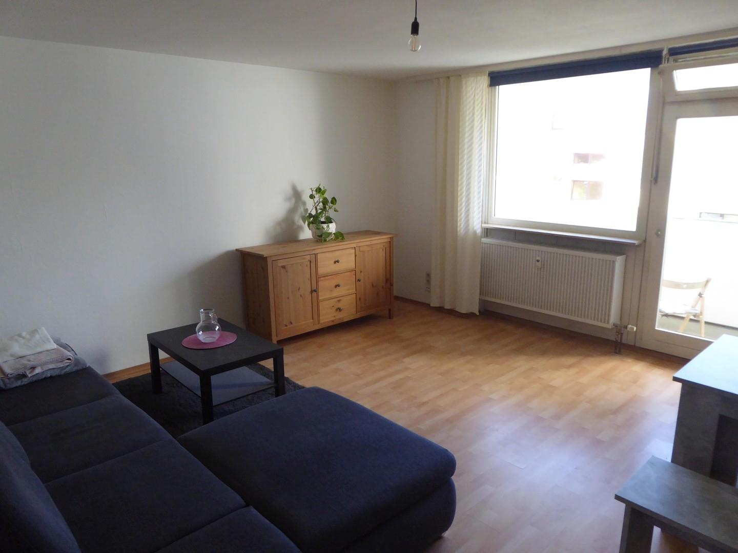 Wohnzimmer (jetzt leer)