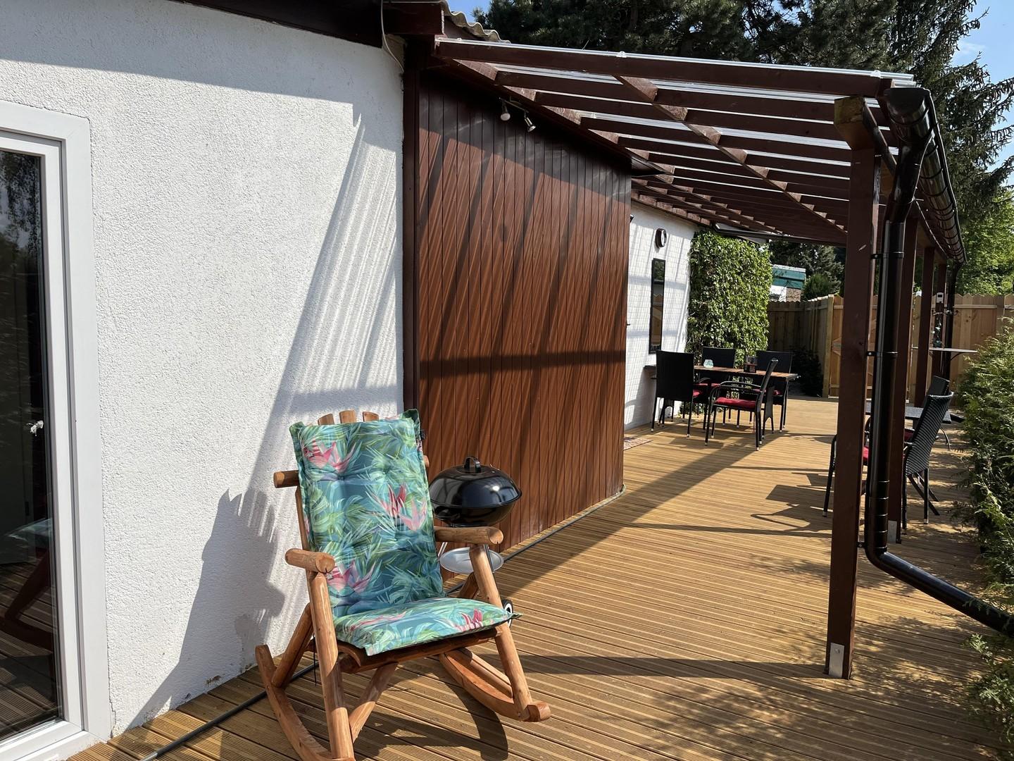 überdachte Terrasse