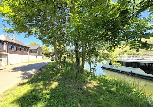 direkte Ufer-Lage am Bootsanleger