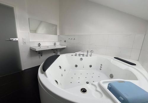 Badezimmer DG