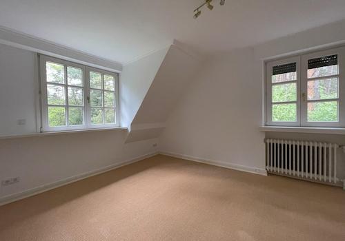 Schlaf-/Kinder-/Bürozimmer