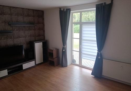 Wohnzimmer mit Terrassentür