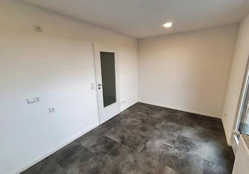 Platz für Esstisch mit Stühlen