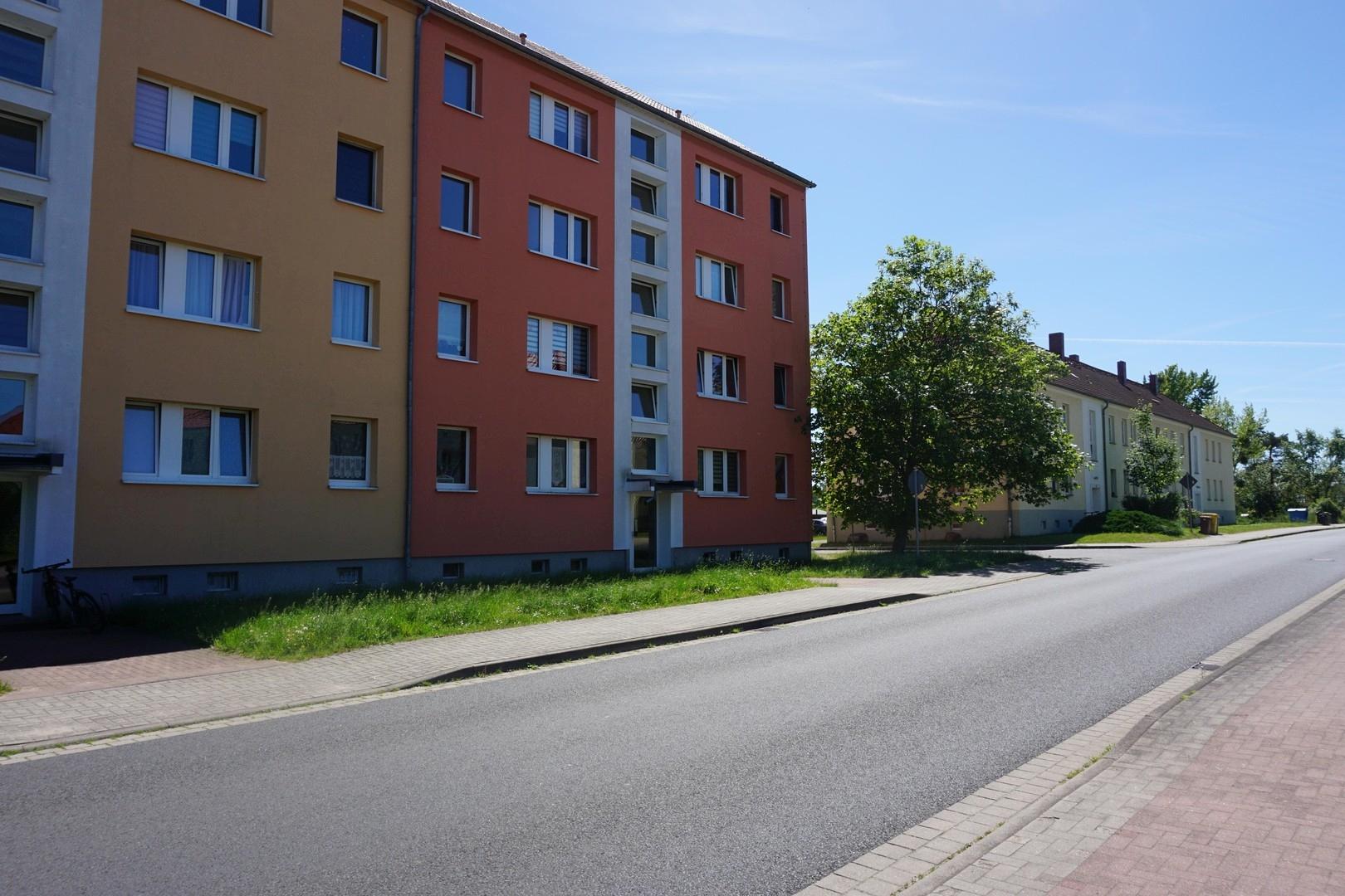 Außenansicht Straßenseite