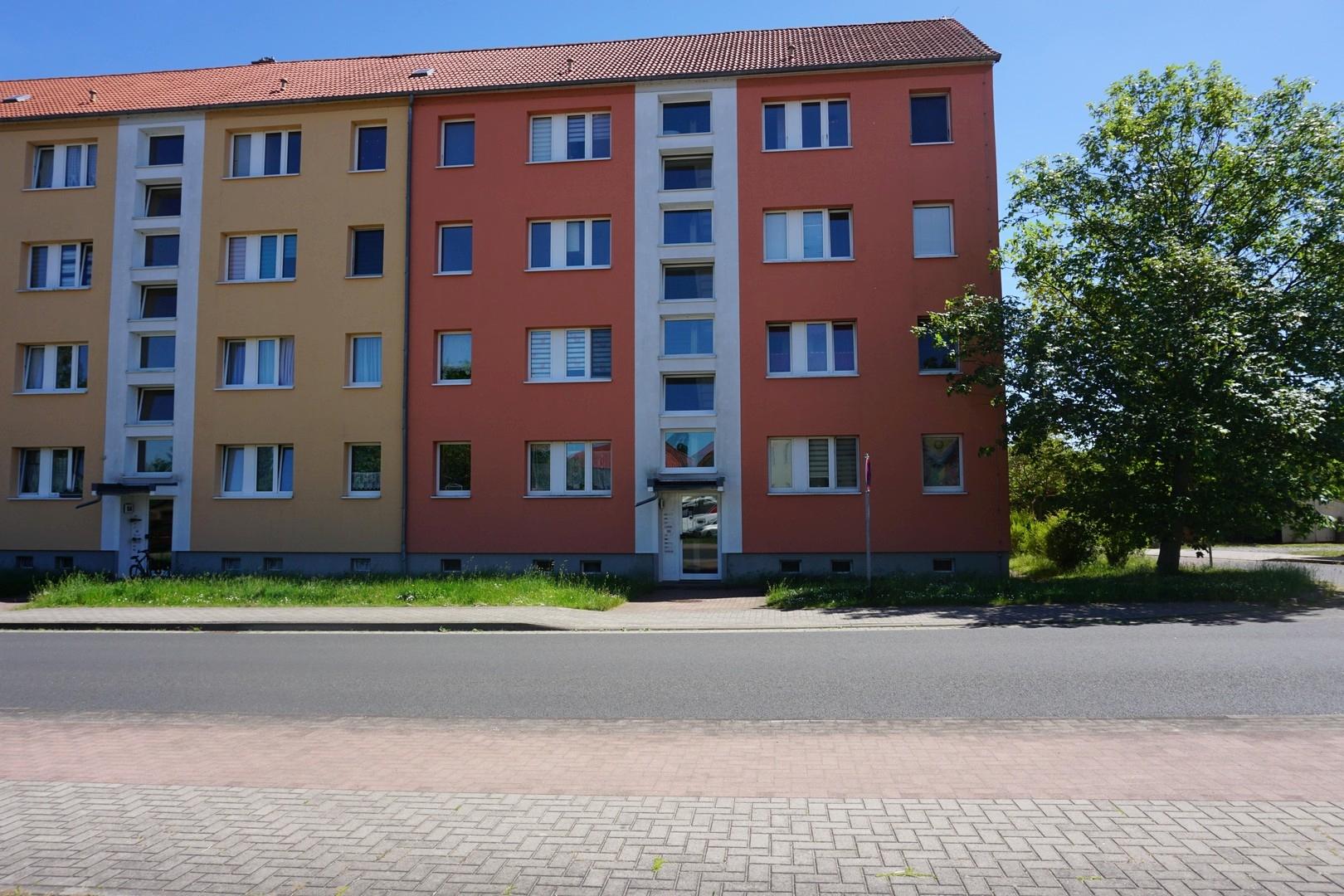 Außenansicht Straßenseite