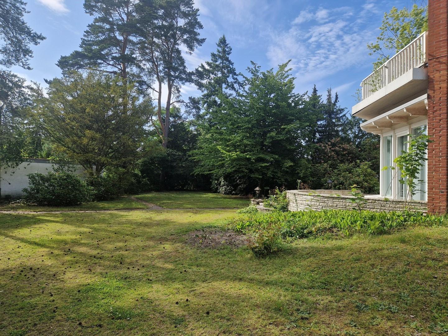 Balkon/Terrasse mit Vorgarten