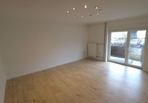 Wohnzimmer + Balkon