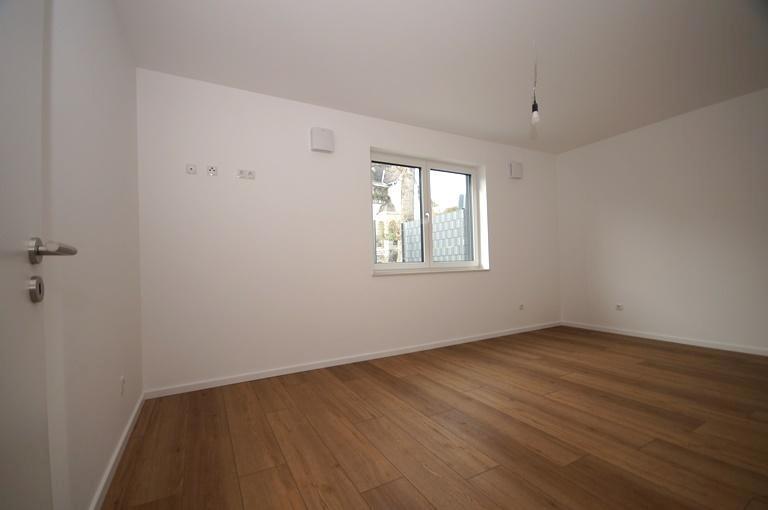 Schlafzimmer 1 unmöbliert