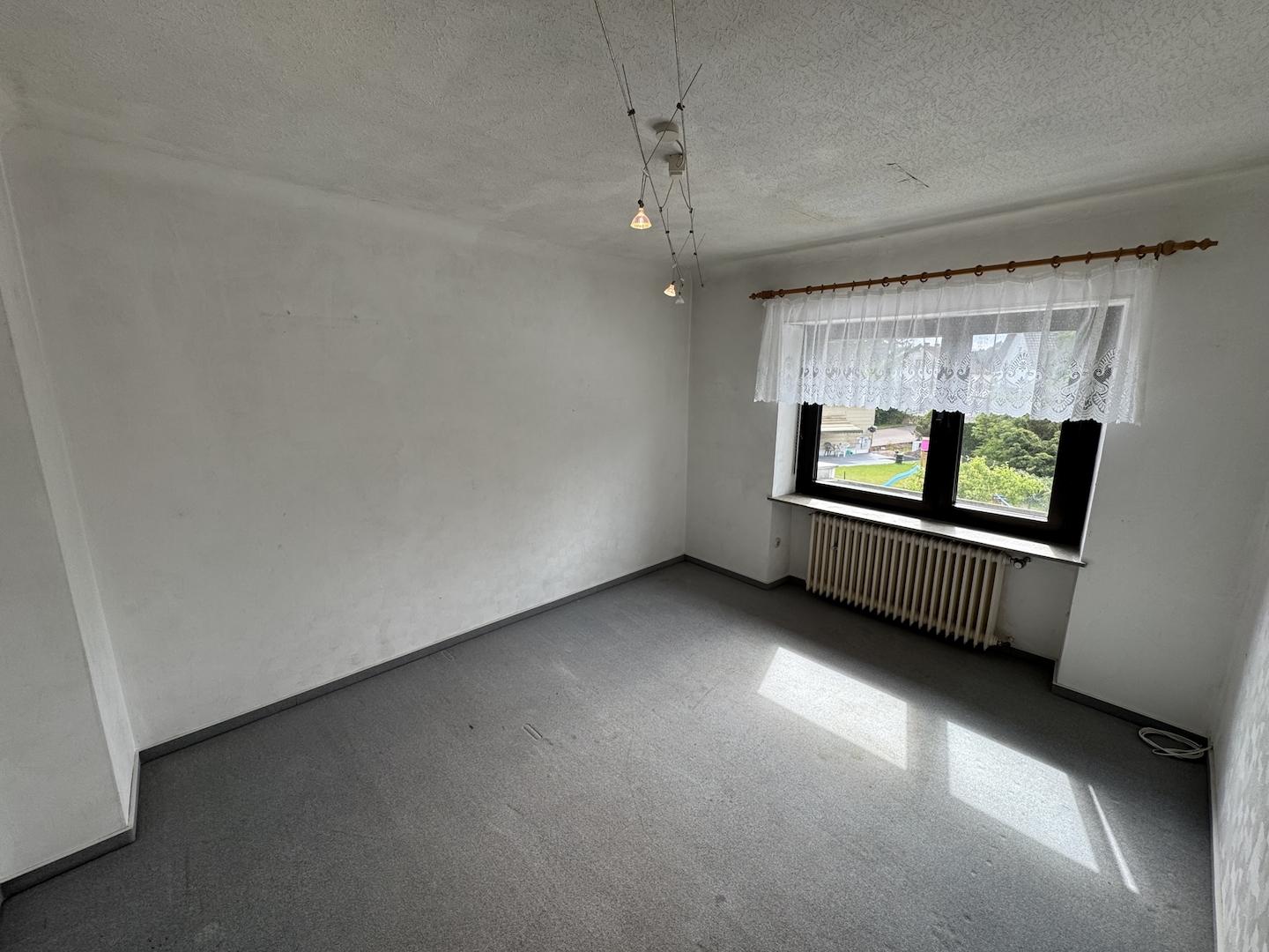 Zimmer 1 OG Li