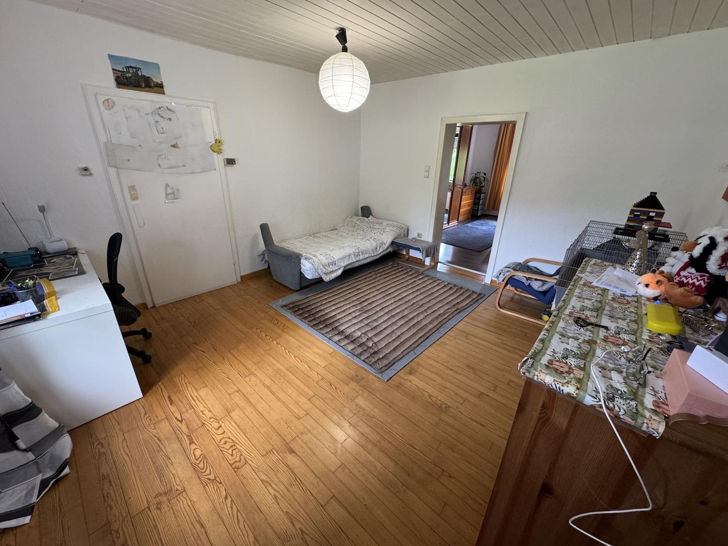 Zimmer 1 EG Re 1
