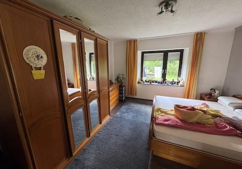 Zimmer 2 EG Re 1
