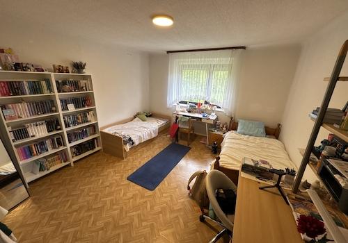 Zimmer 1 OG Re 2