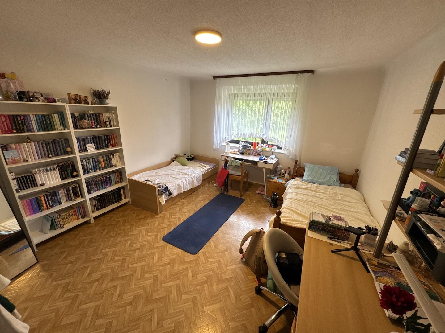 Zimmer 1 OG Re 2