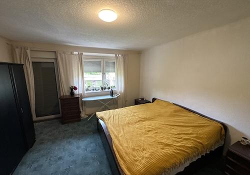 Zimmer 2 OG Re 2
