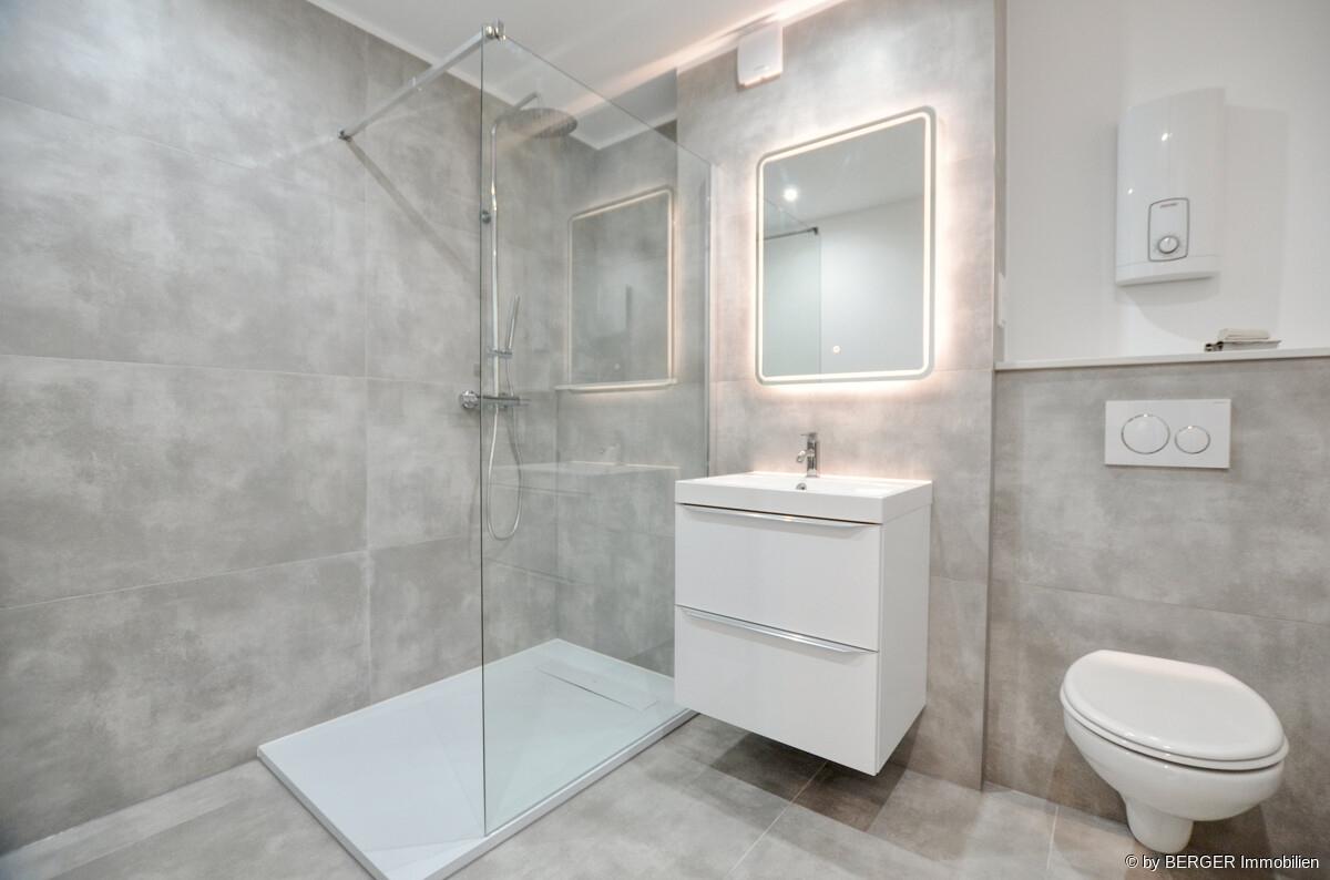modernisiertes Duschbad
