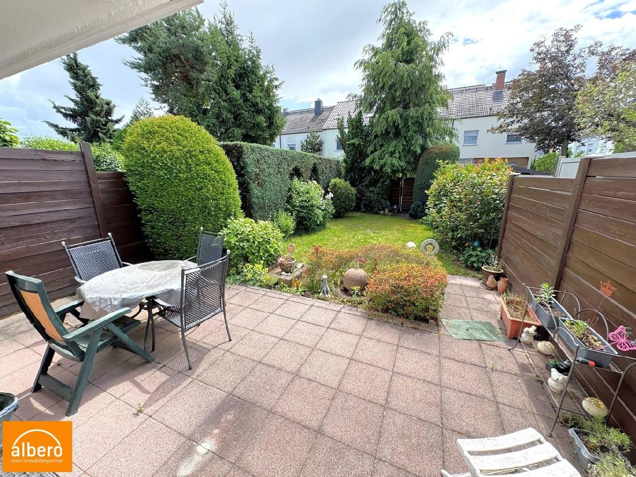 Terrasse + Garten
