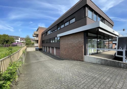 ...inkl. 4 Garagenstellplätze