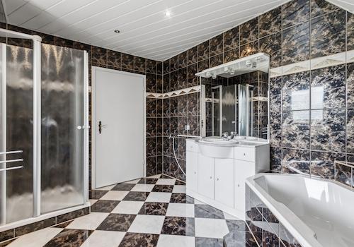 Badezimmer DG