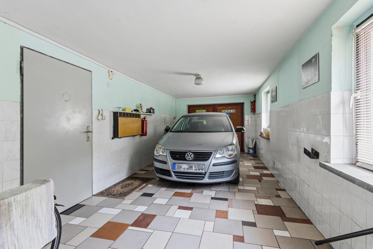 Garage 1