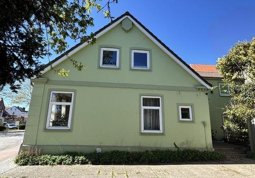 Haus 1 Seitenansicht Hof