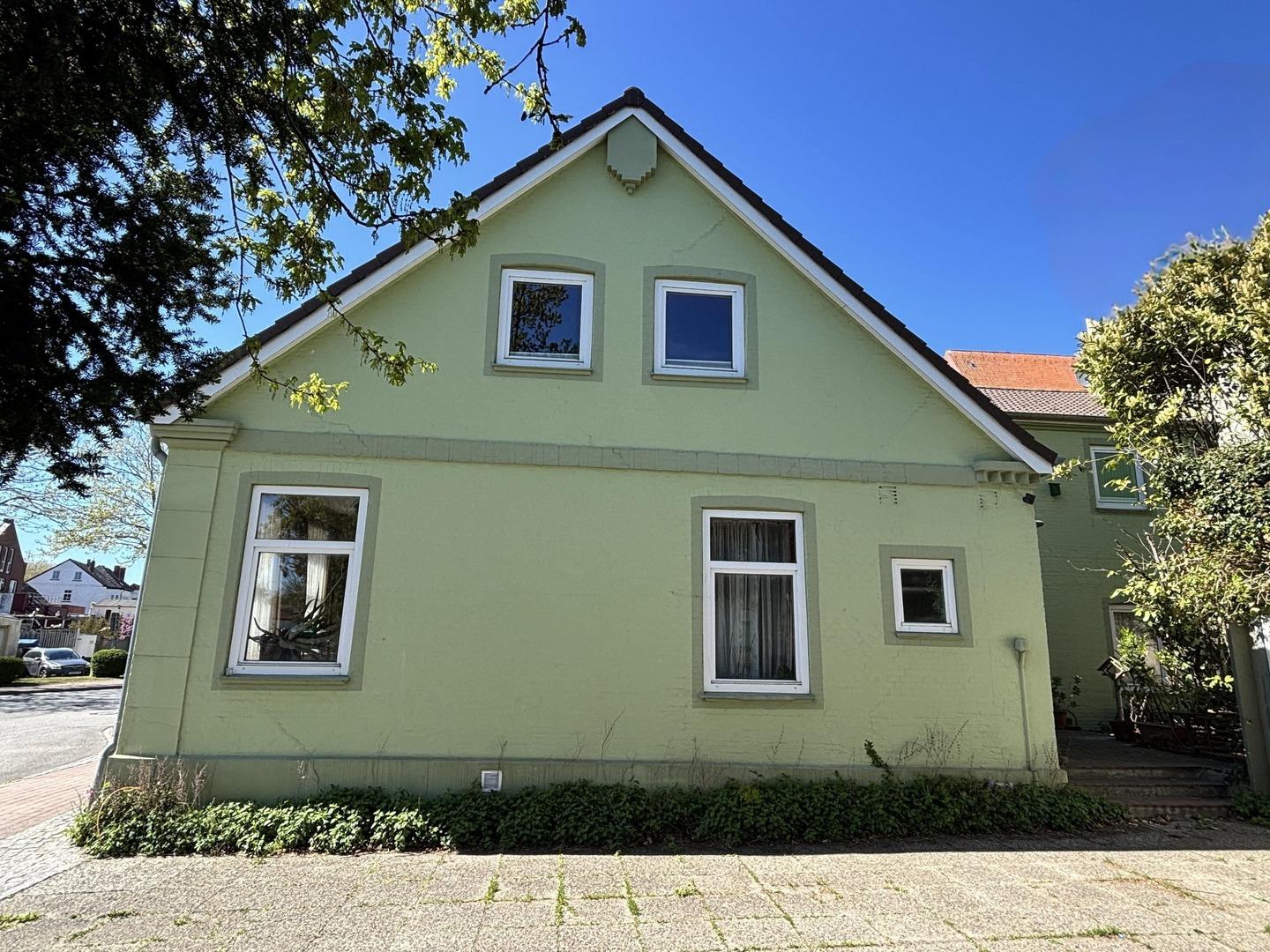Haus 1 Seitenansicht Hof