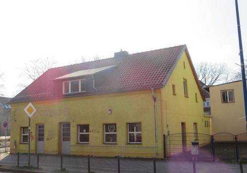 Straßenfront