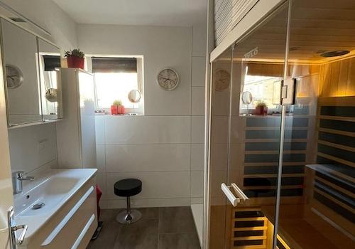 Bad mit Sauna 
