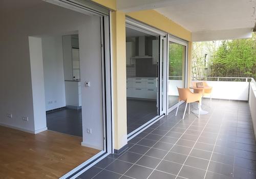 Durchgehender Balkon