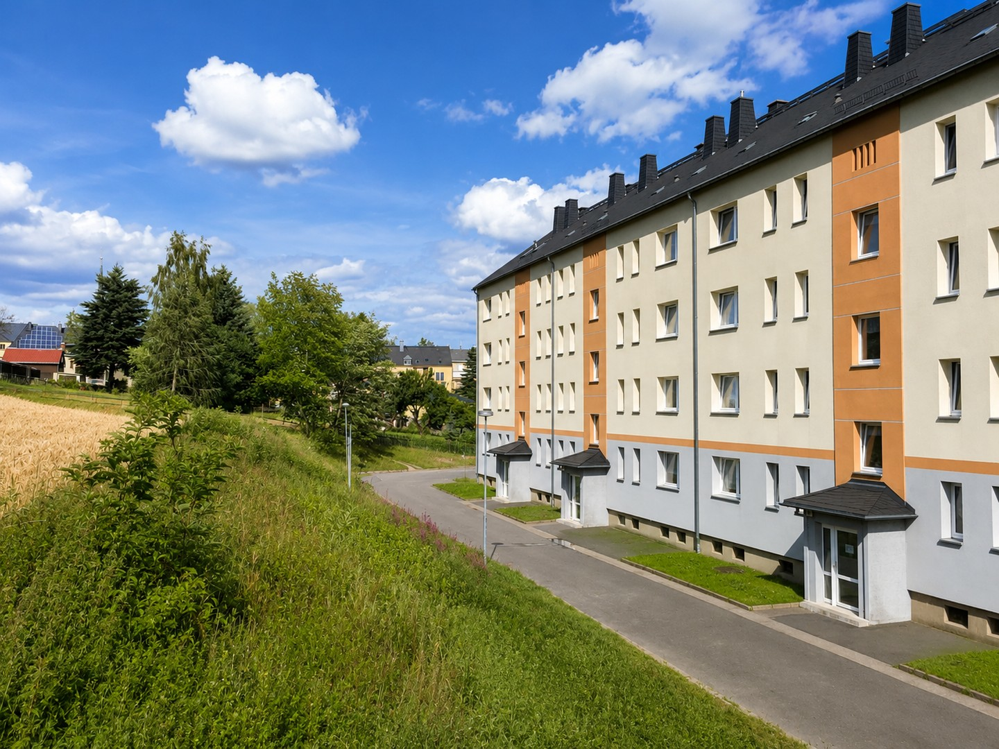 Hausansicht Eingänge