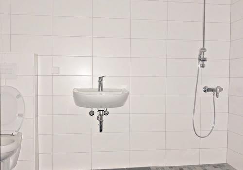 Bad mit ebenerdiger Dusche